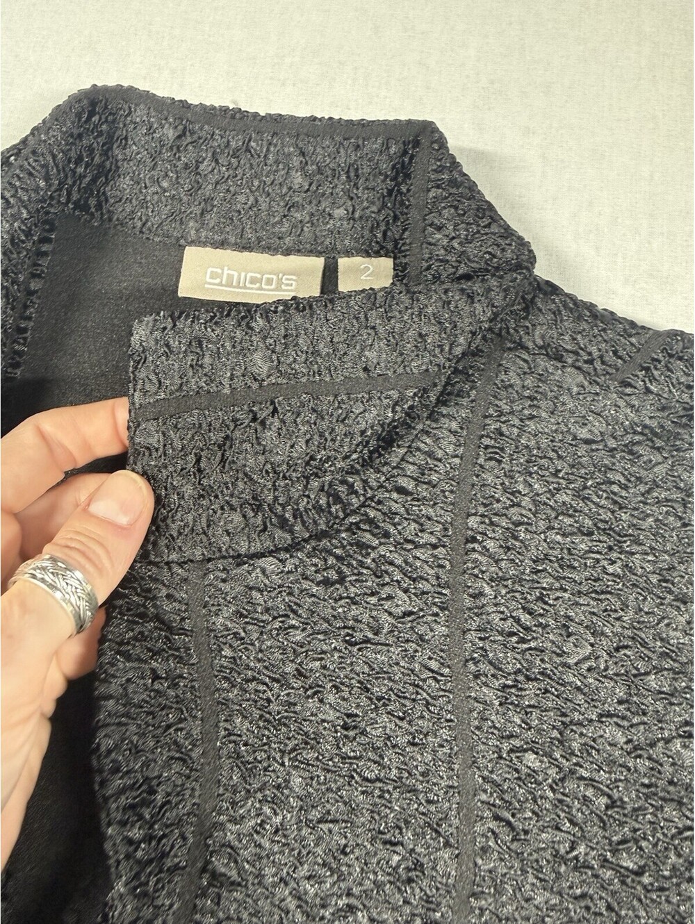 Chico's Ribbon Crepe Textured Open Front Blazer Jacket Sz 2/L Black Minimalist - Picture 6 of 12